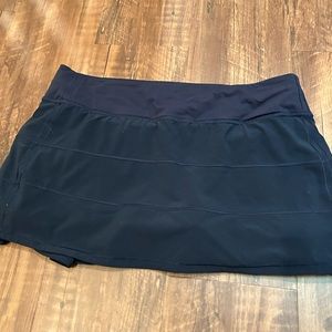 Lululemon tennis skirt pace rival size 10 Navy